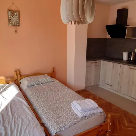 Yanov's Homestay * Varna